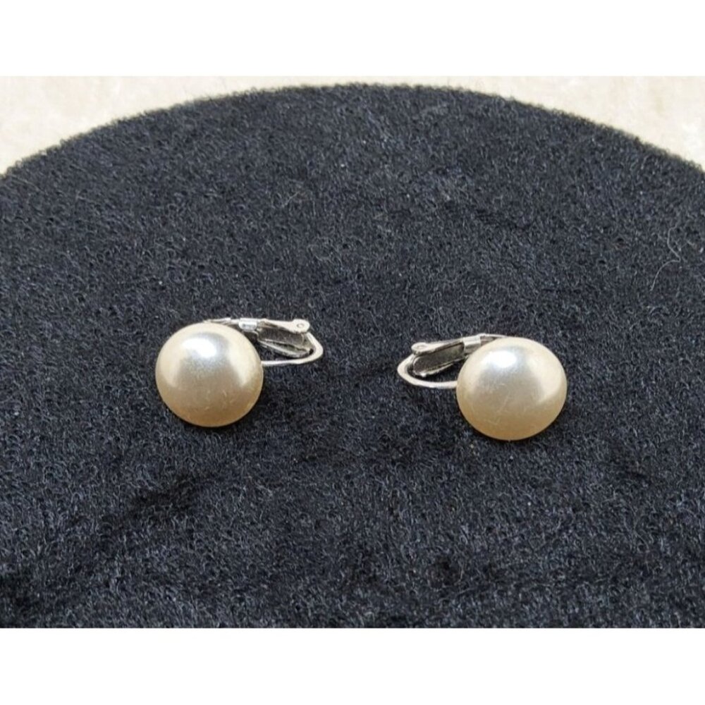 Vintage 1950s Signed Marvella Faux Pearl Clip-On Earrings.